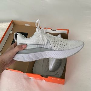 Nike React Infiniti Run Flyknit 2
